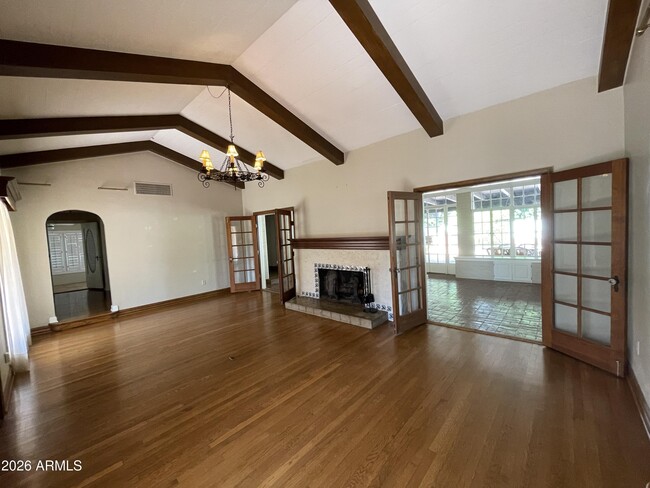 Photo - 2021 N Alvarado Rd