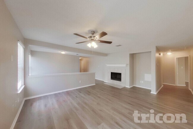 Photo - 1417 Atkins St