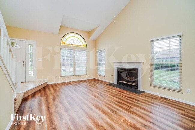 Photo - 1103 Crestview St