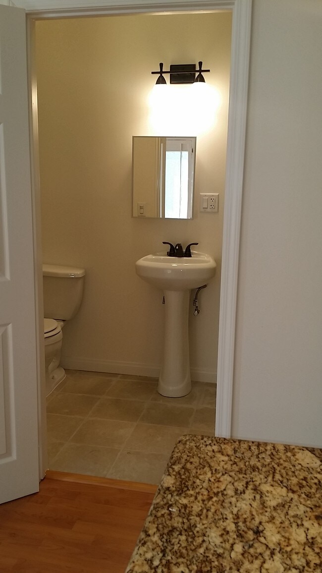 Photo - 3742 Maple Ave Unidad A