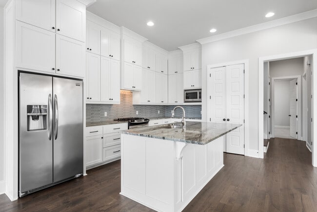 Photo - 2048 Perennial Ln