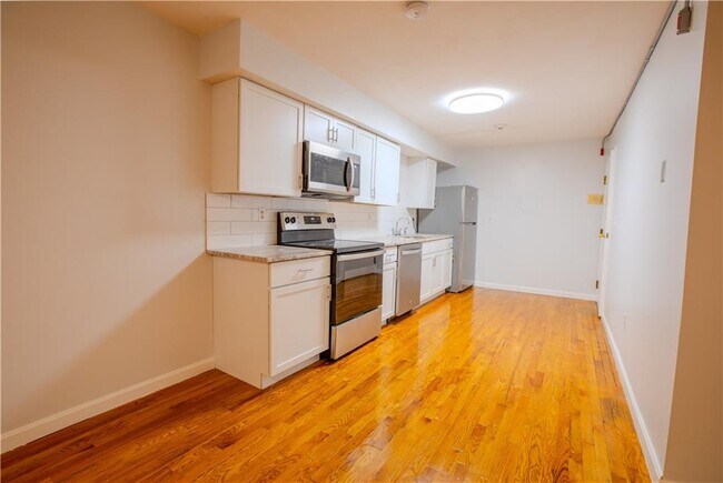 Photo - 420 Woodward Rd Unit 33