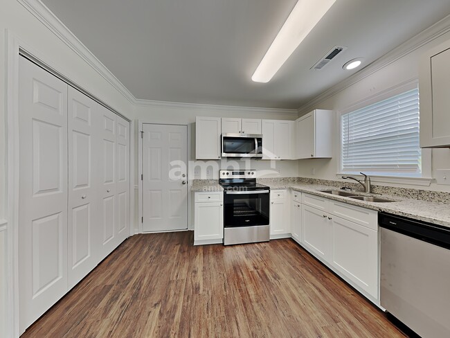 Photo - 5912 Mineral Springs Ct