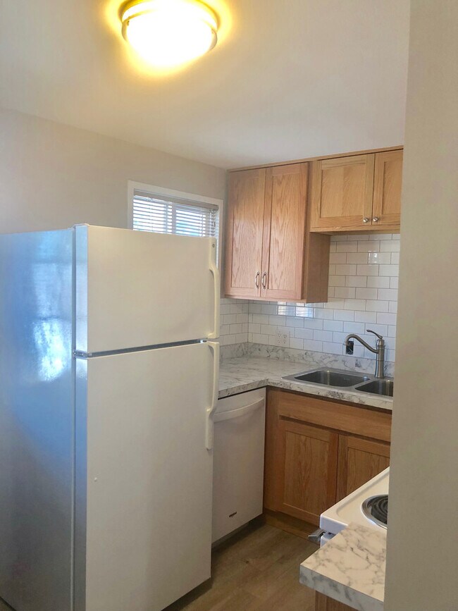 409  W. Ridge