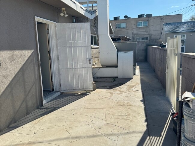 Photo - 2241 N Carroll St