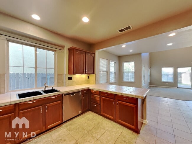 Photo - 3532 Silverwood Rd