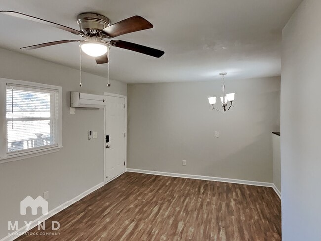 Photo - 305 S Spargo St