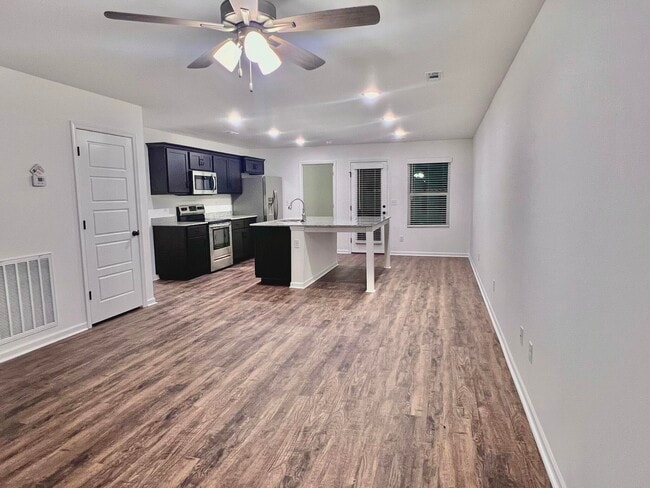 Photo - 1100 Pawpaw Pl