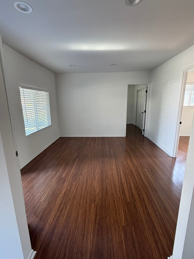 Photo - 433 Linda Rosa Ave