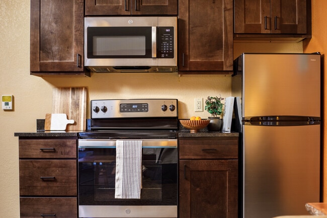 Photo - bantr Rothschild