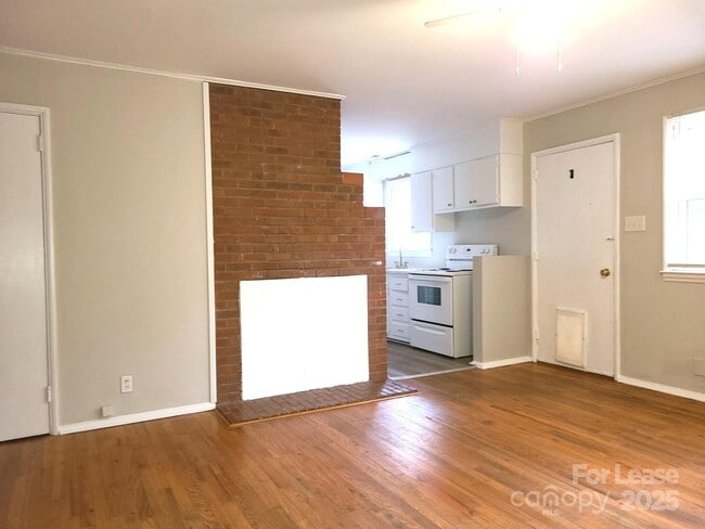 Photo - 5100 Baker Dr