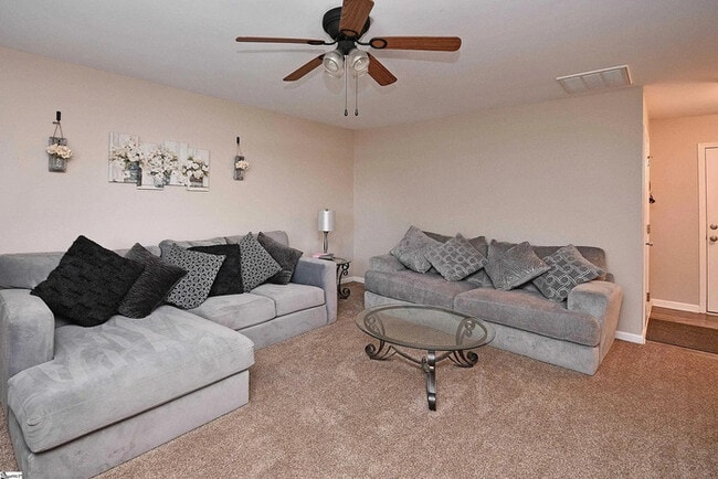 Photo - 4 Riverbed Dr