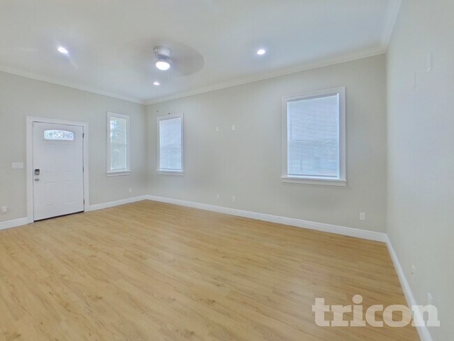 Photo - 7703 N Huntley Ave