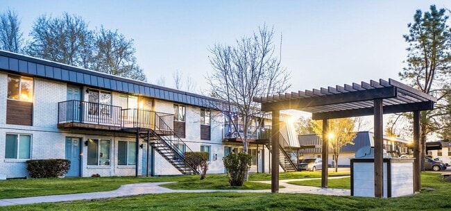 Photo - The Katmai Apartments