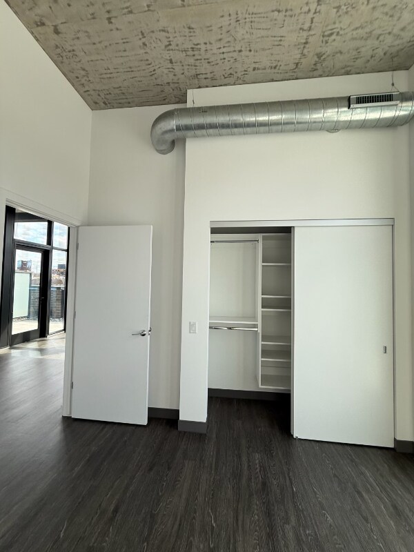 Photo - 180 N Elizabeth St