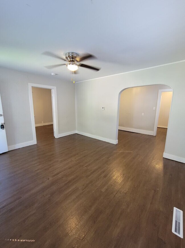 Photo - 2 bedroom | 1 bathroom | Entire HOME