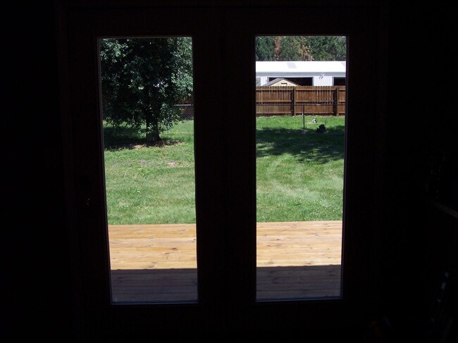 Back yard access - 104 E 6th St