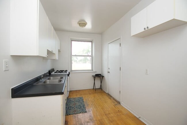 Photo - 3040 W Wellington Ave Unidad 4