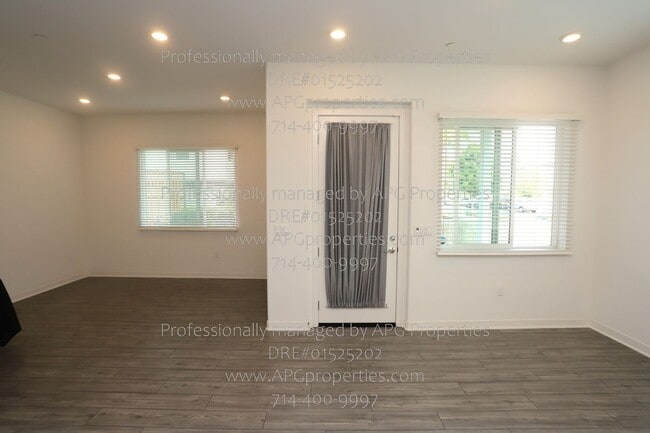 Photo - 1851 Union St