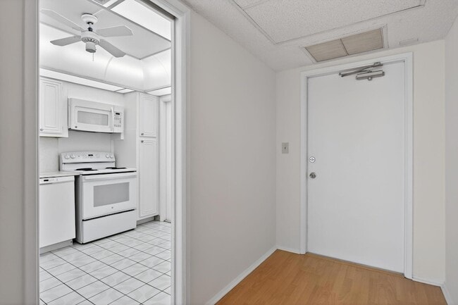 Photo - 2651 S Palm Aire Dr Unit 302