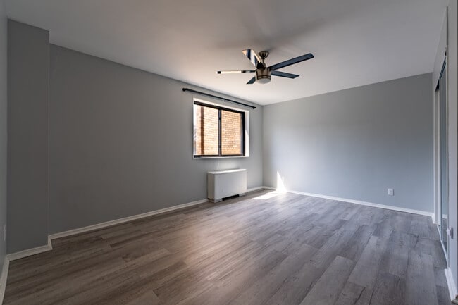 Building Photo - 8601 Manchester Rd Unit 321