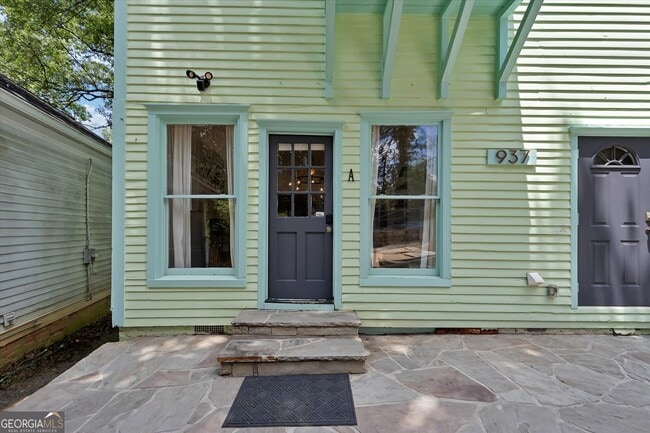 Photo - 937 Austin Ave NE