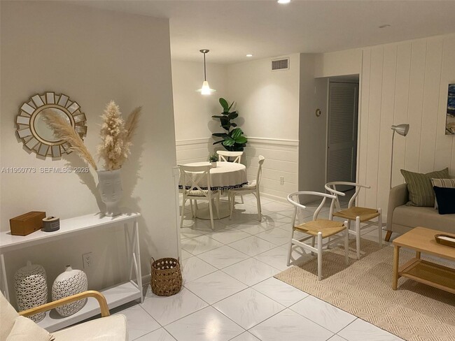 Photo - 255 Sunrise Dr Unidad 308