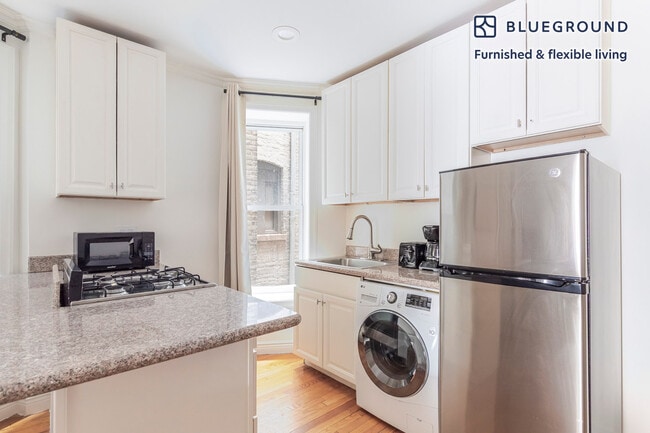 Photo - 363 W 17th St Unidad FL2-ID2017