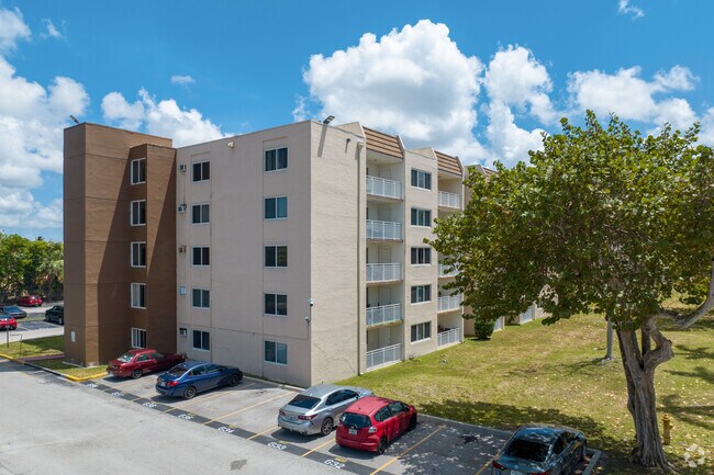 Photo - Coral Gate East