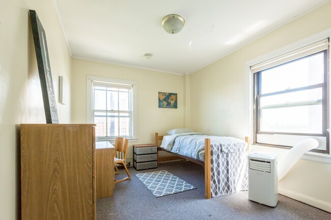 5540 Hyde Park by 3L Living