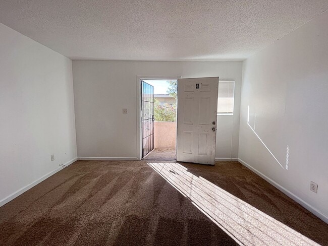 Photo - Remodeled 2 Bedroom and 1 Bath Unit Near E... Unit 1309 #4