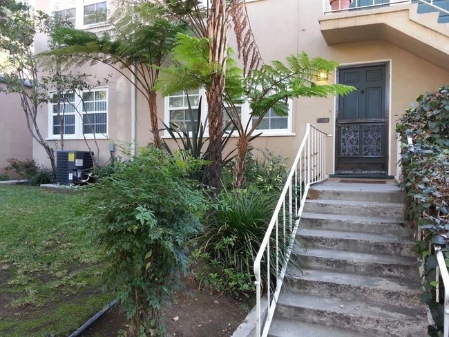 Photo - 1100 N Verdugo Rd