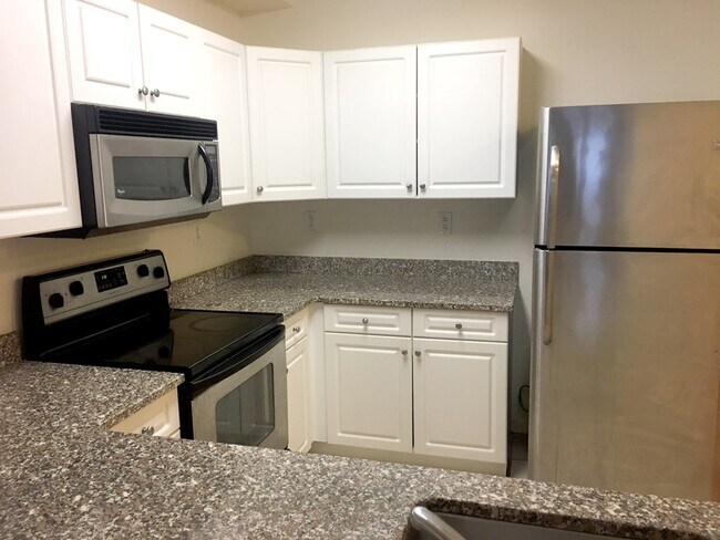 Photo - 1 Cityview Ln Unit 302