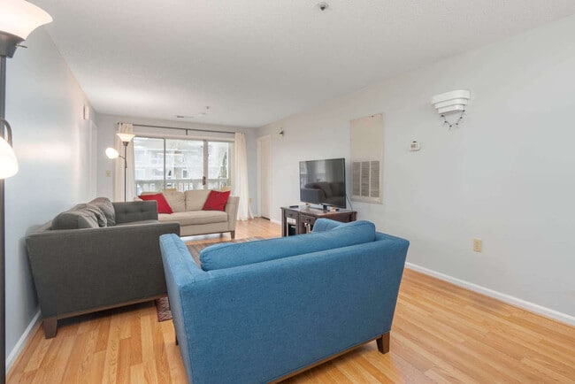 Photo - University Terrace North