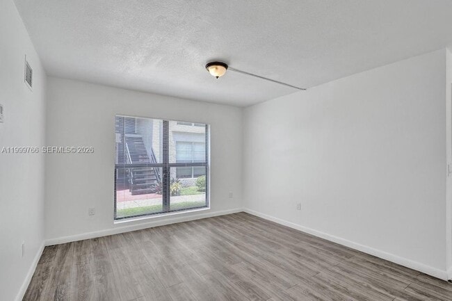 Photo - 4511 Treehouse Ln Unit B