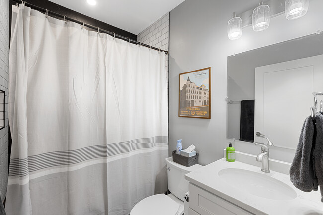 Photo - 3026 N Allen Ave Unidad 2