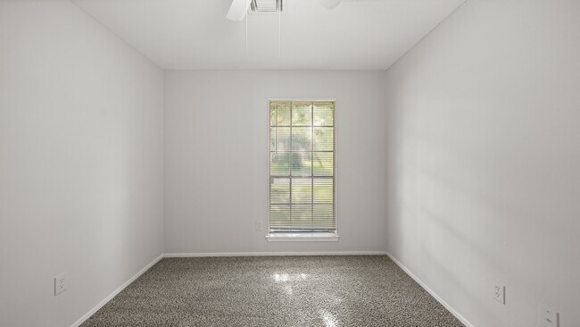 Photo - 5411 Lorraine Dr