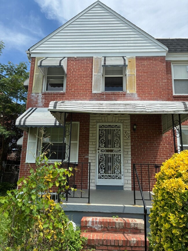 Building Photo - 549 Lucia Ave Rental