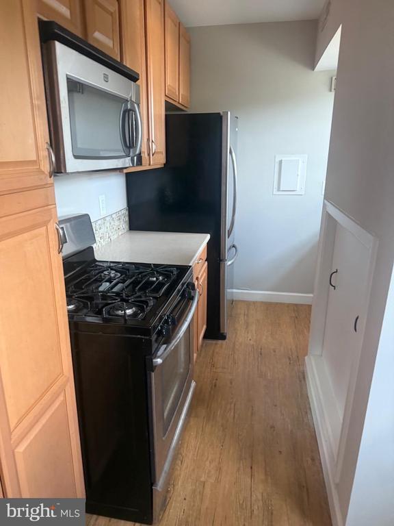 Photo - 5911 Quantrell Ave Unidad 204