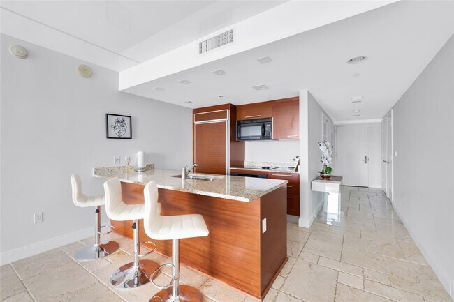 Photo - 1800 S Ocean Dr Unidad 2309