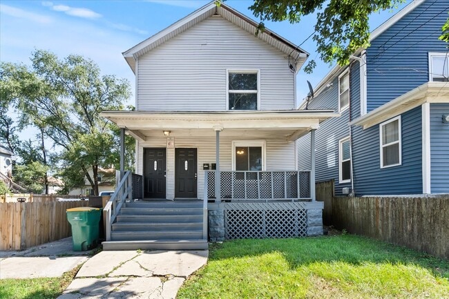 Building Photo - 316 N Hickory St Unit 316