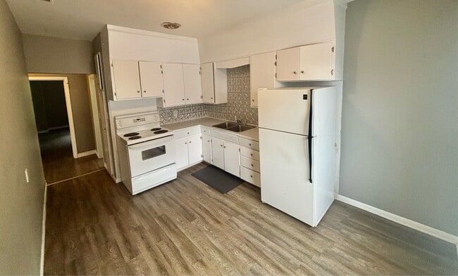 Building Photo - 143 Park St Unit 3