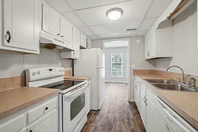 Photo - 3915 Valley Ct