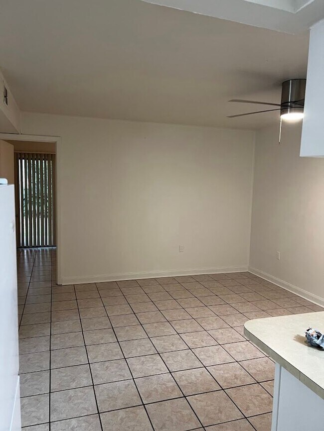 2811 SW Archer Rd