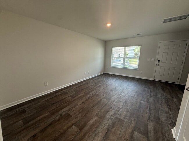 Photo - 3913 Falcon Ct