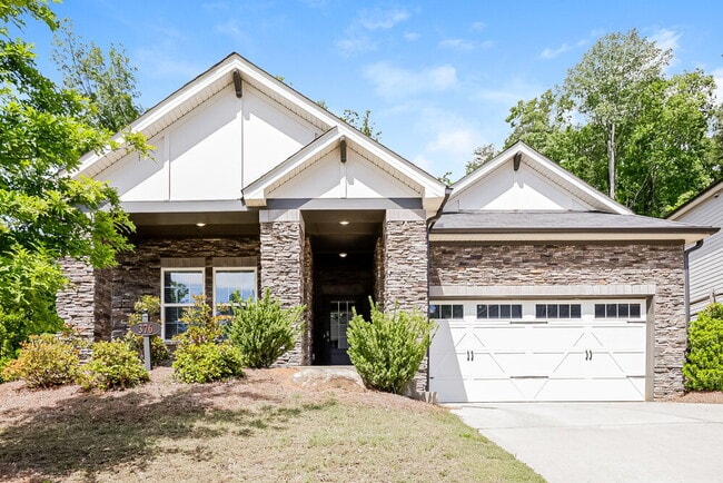 Building Photo - 376 Magnolia Dr