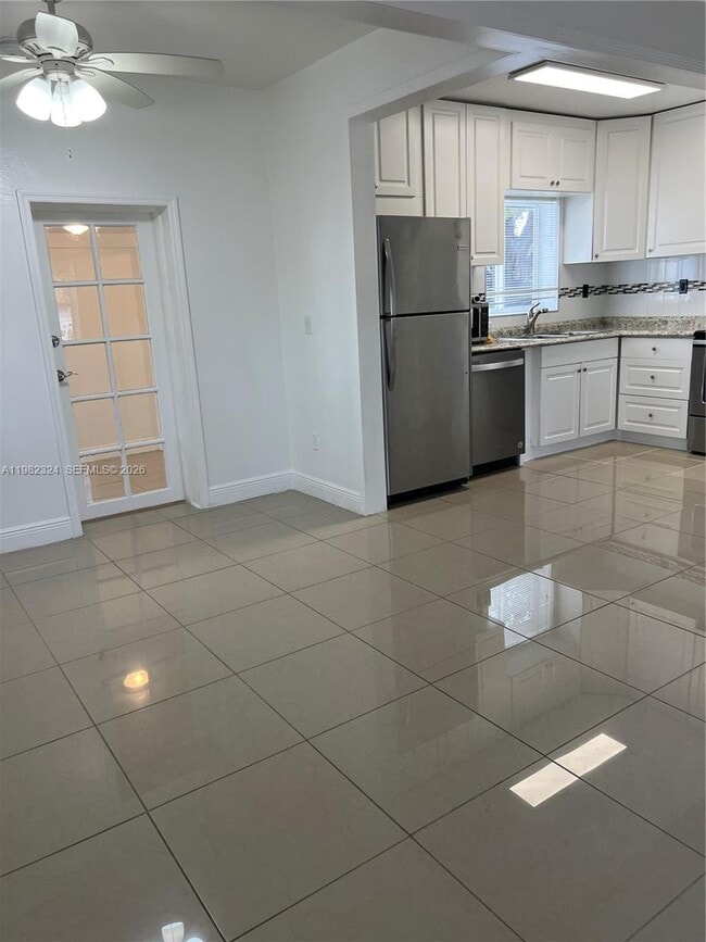 Photo - 1400 NE 175th St