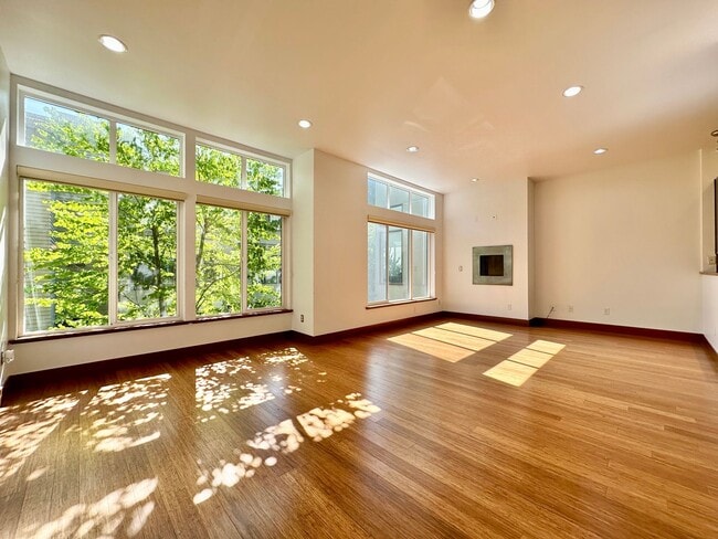 Photo - Stunning Townhome for Lease  in Seattle’s ...