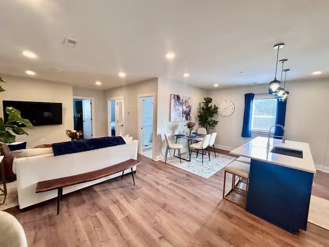 Building Photo - Jasper ST,LLC Unit 4 Rental