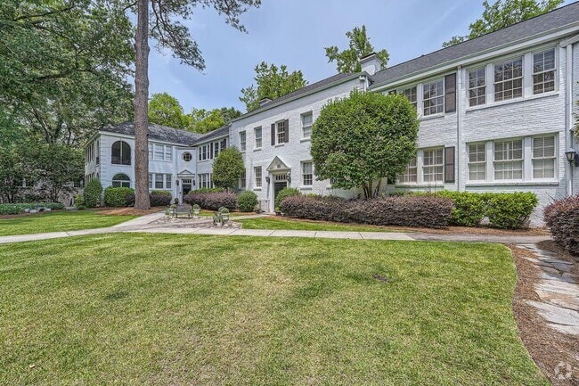 Building Photo - 21 Peachtree Memorial Dr NW Unit 6 Rental